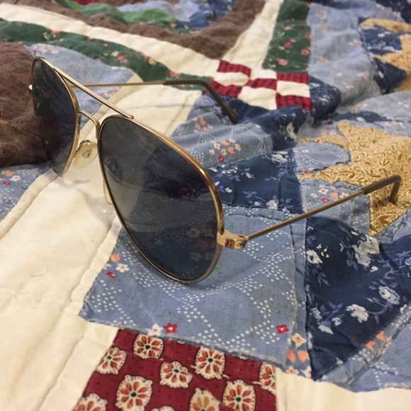 Blue aviators - Picture 3 of 3